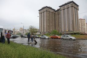Наслідки сильної зливи в Києві