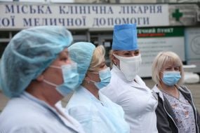 Health workers of the Kiev hospital of ambulance