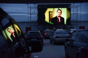 Car cinema on the roof