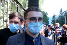 Serhiy Sternenko left the SBU building