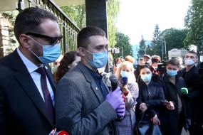 Serhiy Sternenko left the SBU building