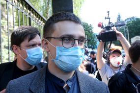 Serhiy Sternenko left the SBU building