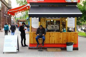 Kiosk with fast food on Khreshchatyk