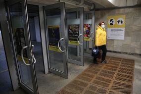 Sticker with a call to use protective masks and gloves