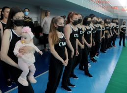 Participants of the sports event "The most athletic mother"