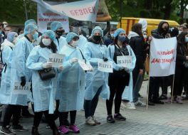 Rally of owners and employees of food establishments