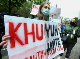 Rally of owners and employees of food establishments