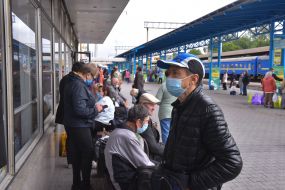 Passengers at the station in Zaporozhye