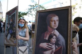 The paintings near the entrance to the building of the State Bureau of investigation