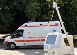 Ambulance and ventilator