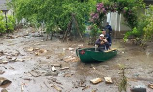 Evacuation of people in Chernivtsi region