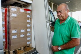 The driver of the special vehicle demonstrates medicines