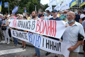 Action in support of Petro Poroshenko