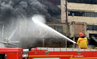 The fire in the production building of LLC "Rozma" in Chernivtsi