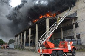 The fire in the production building of LLC "Rozma" in Chernivtsi