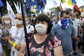 Share "hands off the language!" near the Verkhovna Rada in Kiev