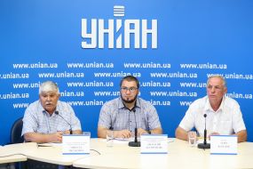 Микола Якубенко, Анатолій Коломієць та Олег Власюк