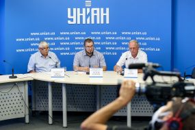 Микола Якубенко, Анатолій Коломієць та Олег Власюк