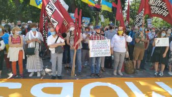 Share "hands off the language!" near the Verkhovna Rada in Kiev
