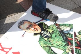 Art performance "Putin's House of Cards"