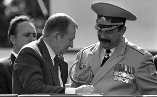 Leonid Kuchma and Oleksandr Kuzmuk