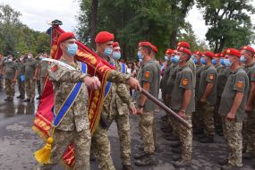 Soldiers of the 55th separate artillery brigade "Zaporizhzhya Sich"