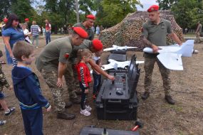 Soldiers of the 55th separate artillery brigade "Zaporizhzhya Sich"