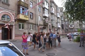 On the Avenue of the Cathedral 234 in Zaporozhye began to crumble the house