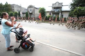 Soldiers of the 10th separate mountain assault brigade