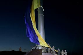 The largest flag of Ukraine was raised in Kiev