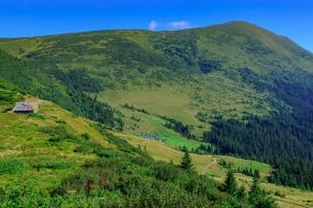 Вид на гору Петрос