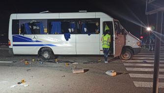 A bus that was fired upon on the Kyiv-Kharkiv highway
