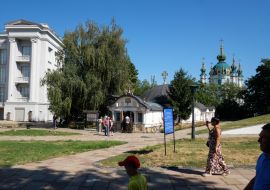 Chapel near the National Museum of the History of Ukraine