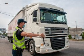 Point of weight control of heavy goods vehicles