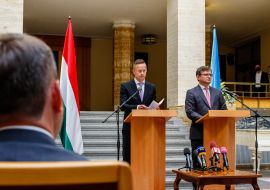 Peter Siyyarto and Dmitry Kuleba