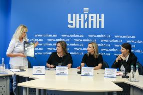 Lana Vetrova, Olena Ovchinnikova, Olena Knyazeva, Kateryna Odarchenko