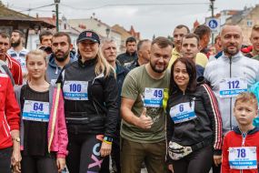 Participants of the race in memory of the fallen defenders of Ukraine "Run for the hero" in Uzhgorod