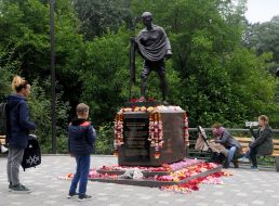 Monument to the philosopher Mahatma Handi