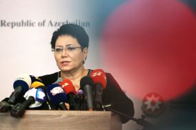 Elmira Akhundova