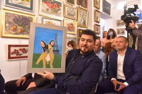 Charitable auction of children's drawings within the project "World without Cruelty" in Zaporozhye