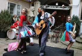 Press screening of Carl Gozzi's play "The Deer King" in the Italian courtyard