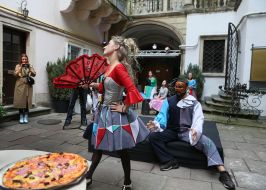 Press screening of Carl Gozzi's play "The Deer King" in the Italian courtyard