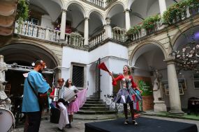 Press screening of Carl Gozzi's play "The Deer King" in the Italian courtyard