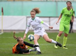 Игровой момент матча