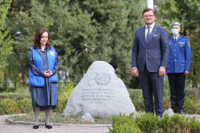 Dmytro Kuleba, Osnat Lubrani