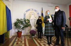 Andriy Sadovy with his wife Kateryna