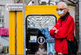 A man with a respirator mask