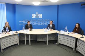 Press conference participants