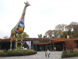 The area in front of the entrance to the Kiev Zoo