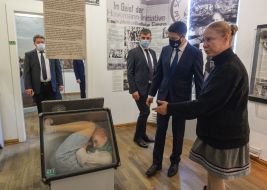 Дмитрий Разумков в Музее Берлинской стены «Чекпойнт Чарли»